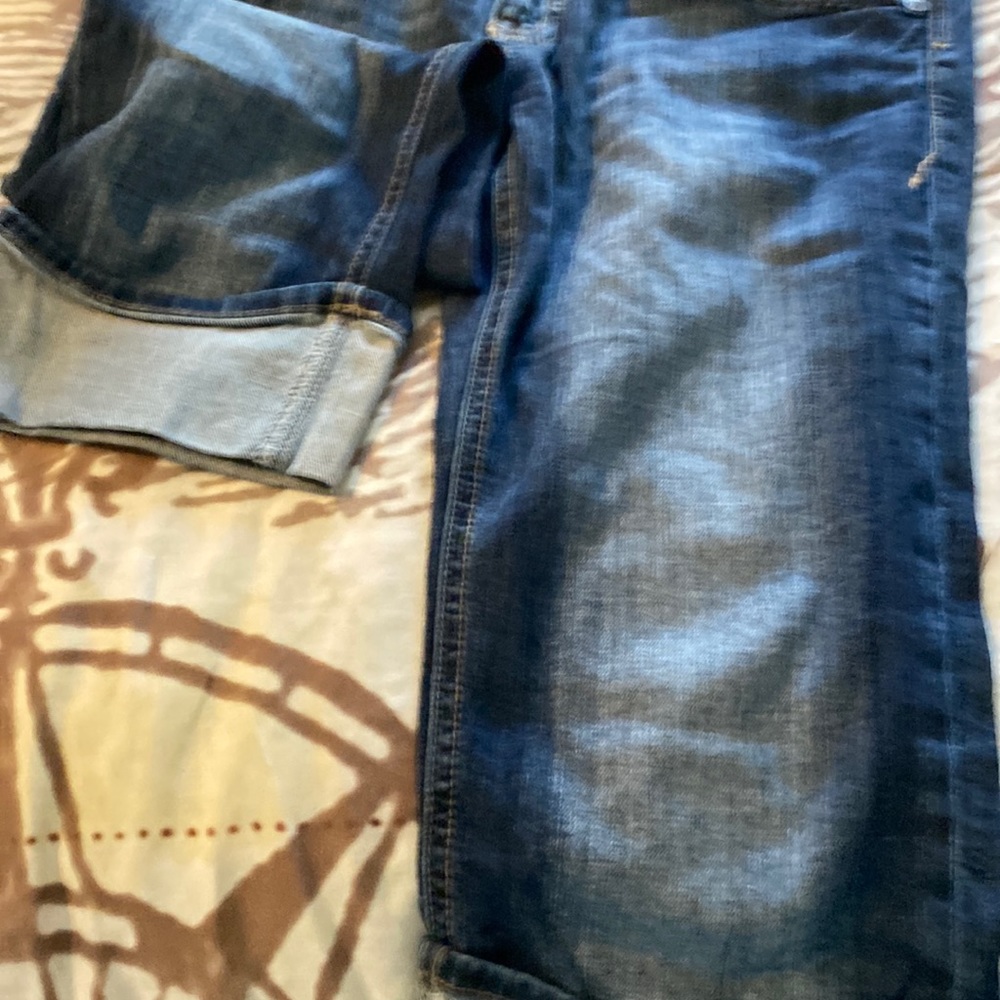 Hip huggers stretch with cuffs